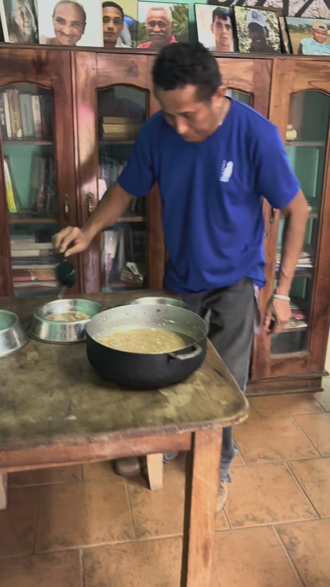 Load video: FEEDING STREET DOGS MORINGA SUPPLEMENTATION